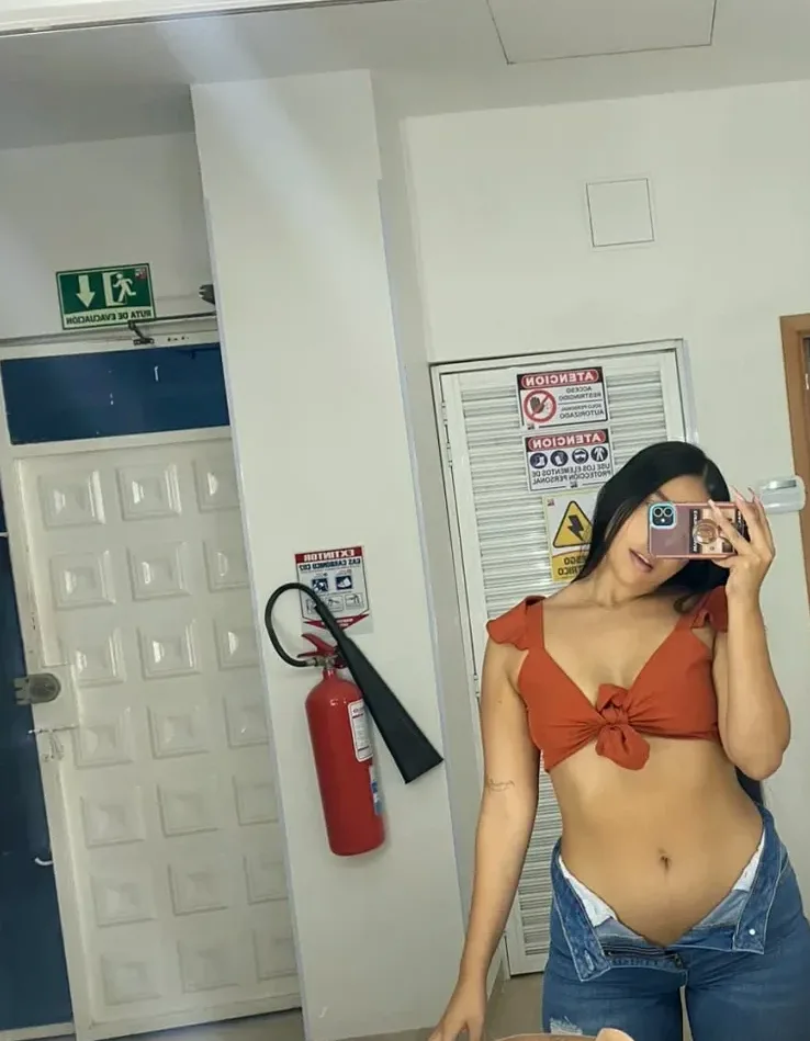 Alva, 22