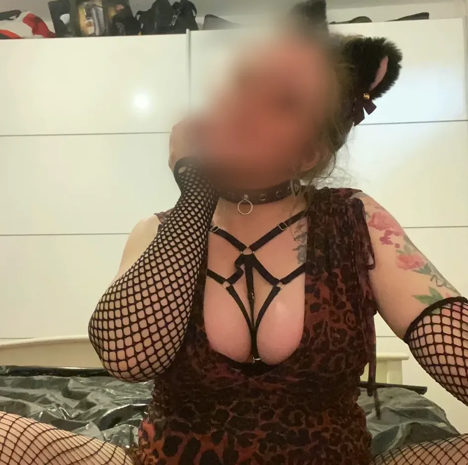 Cecilia, 27