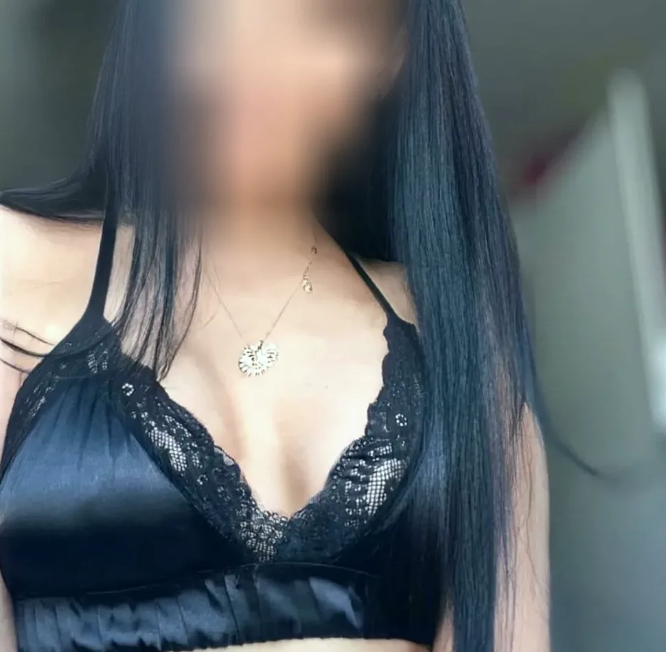 Ellen, 36