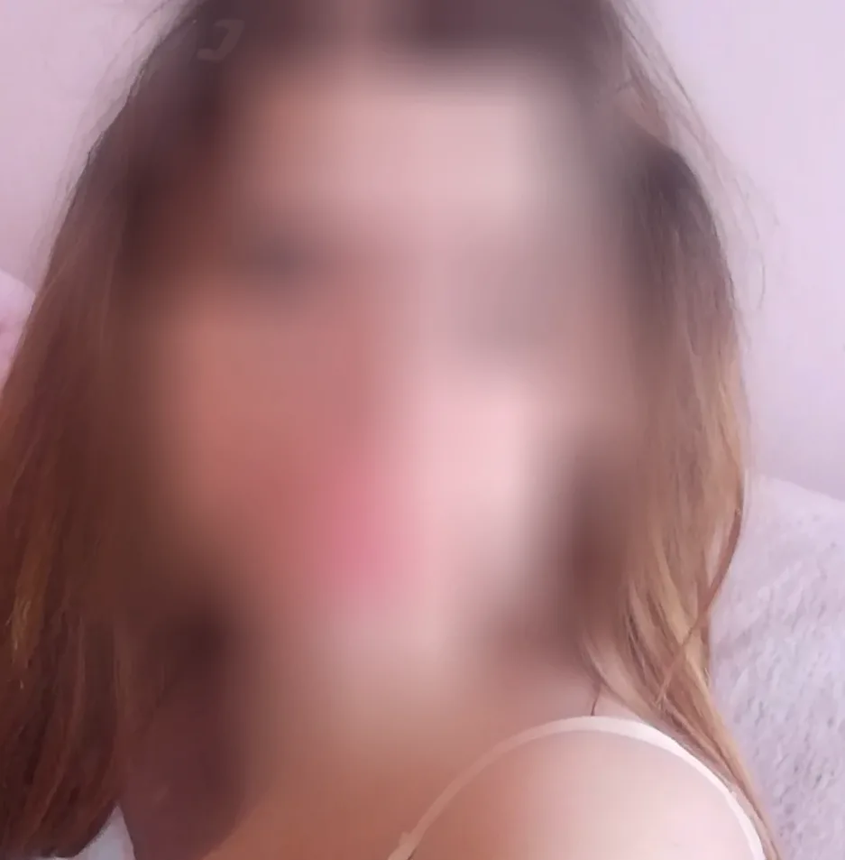 Emelie, 35