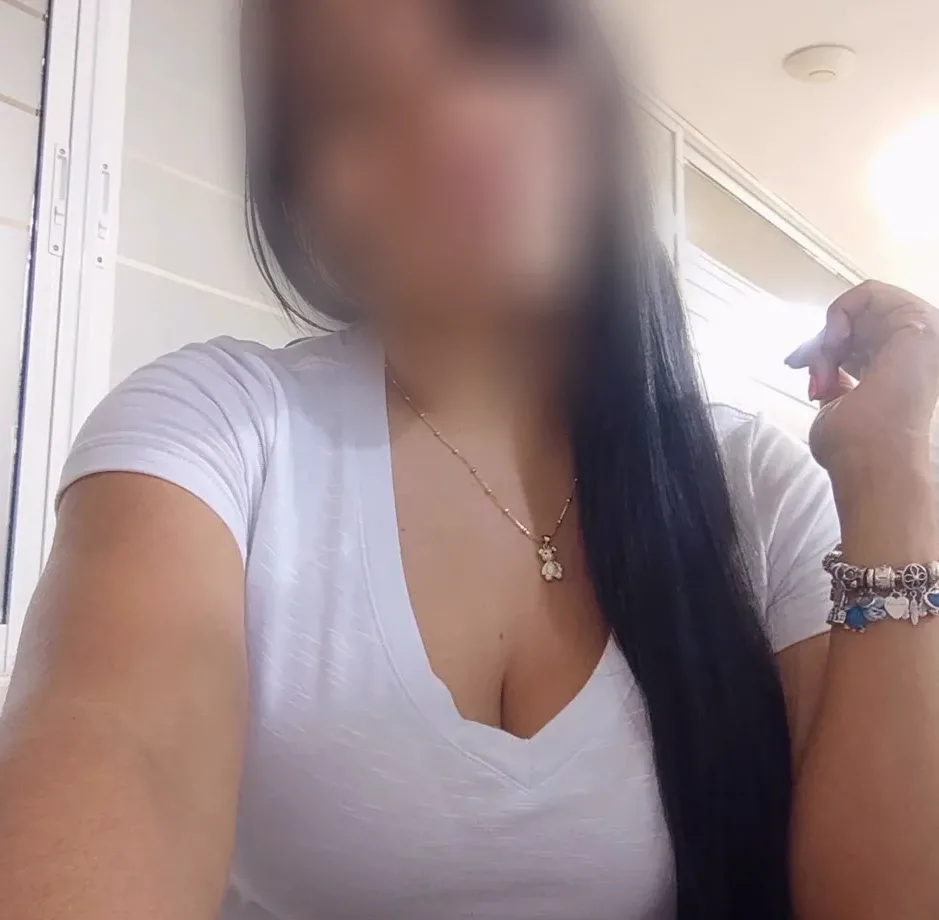 Fatima, 35