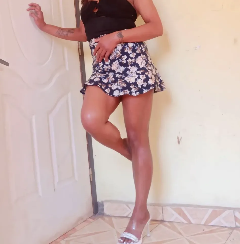 Marlene, 27