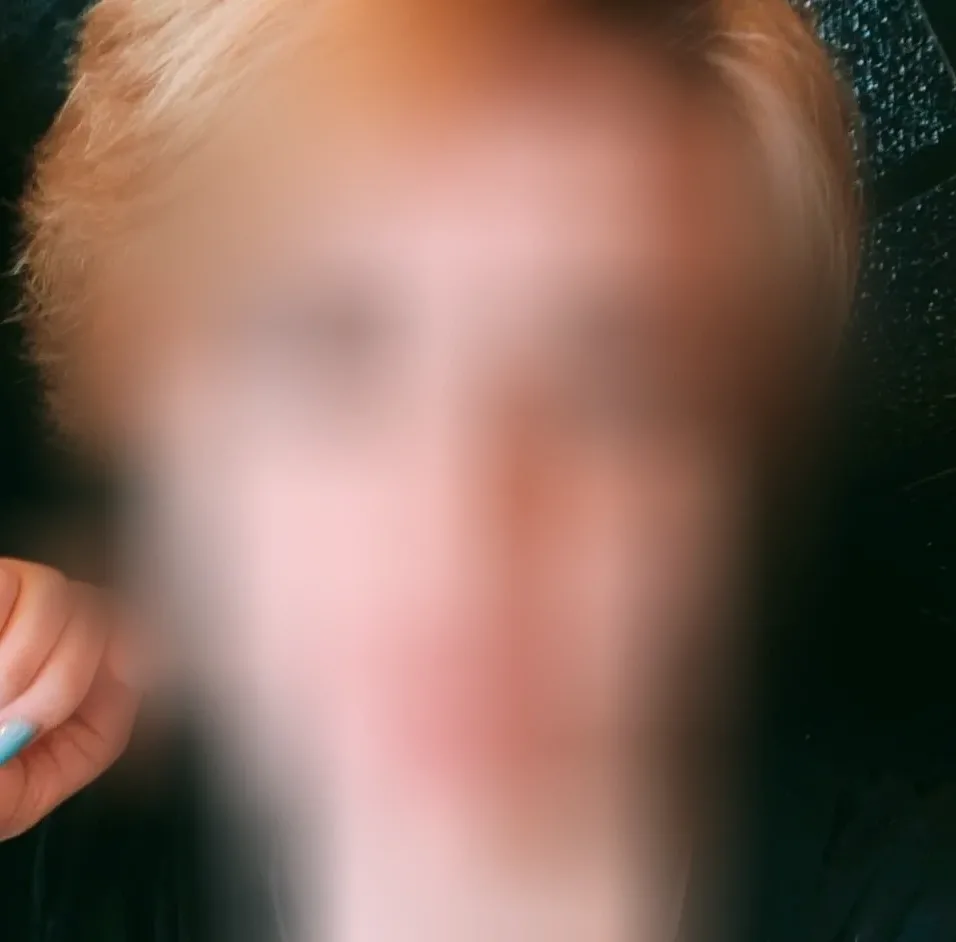 Yasmin, 26